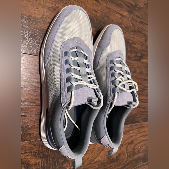 Wolf and Shepherd Crossover Victory Trainer shoes - Picture 3 of 8